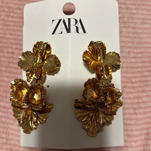 Zara earrings nwt